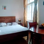 Pretty, Comfortable Apartment