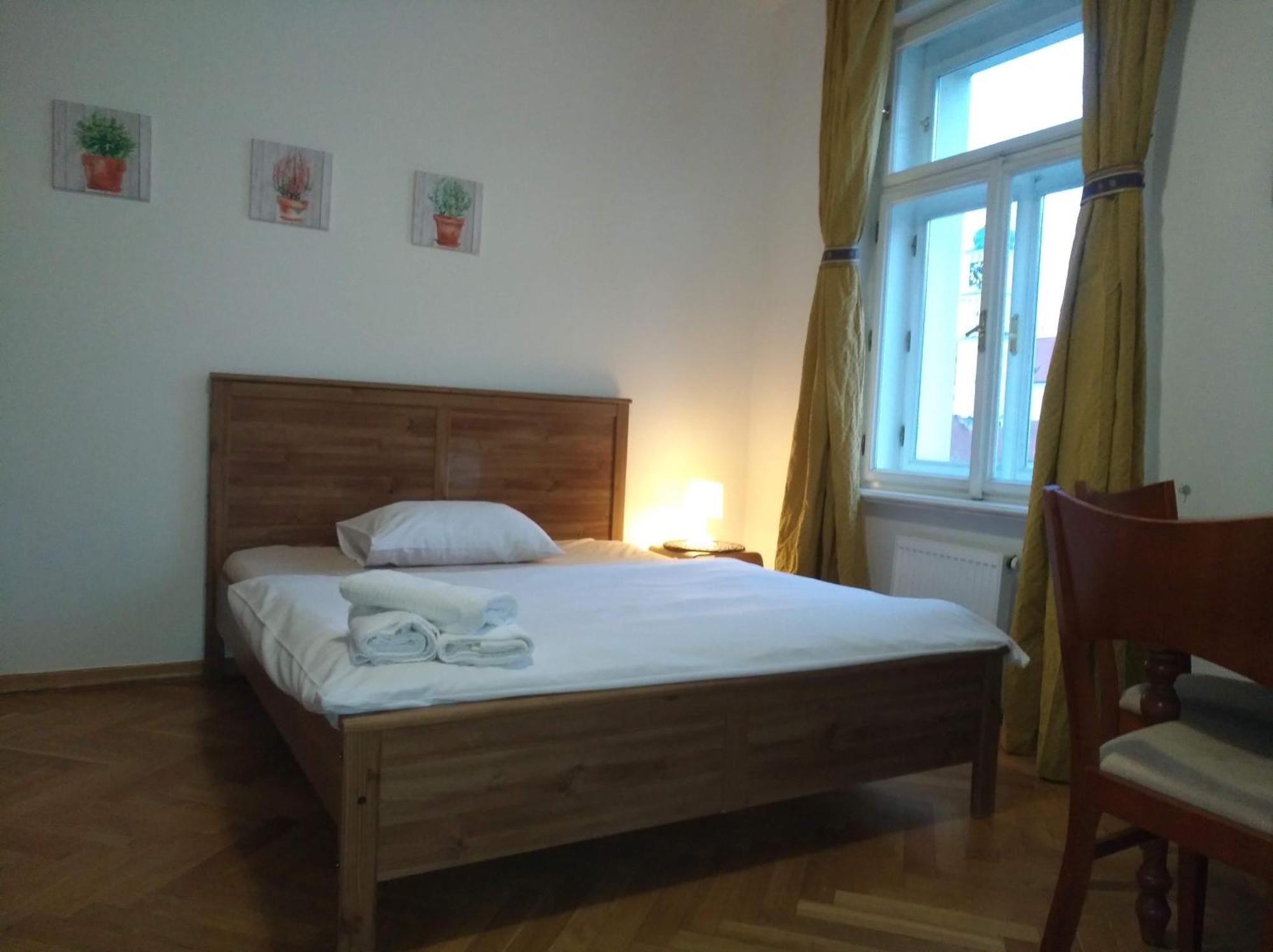 Pretty, Comfortable Apartment *