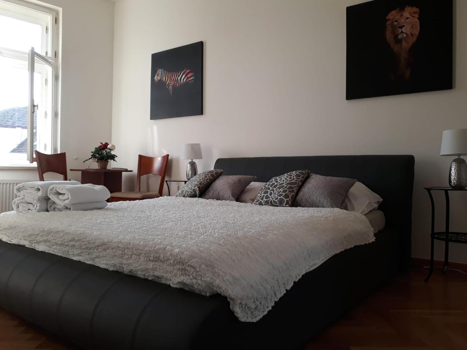 Apartment Pretty, Comfortable *