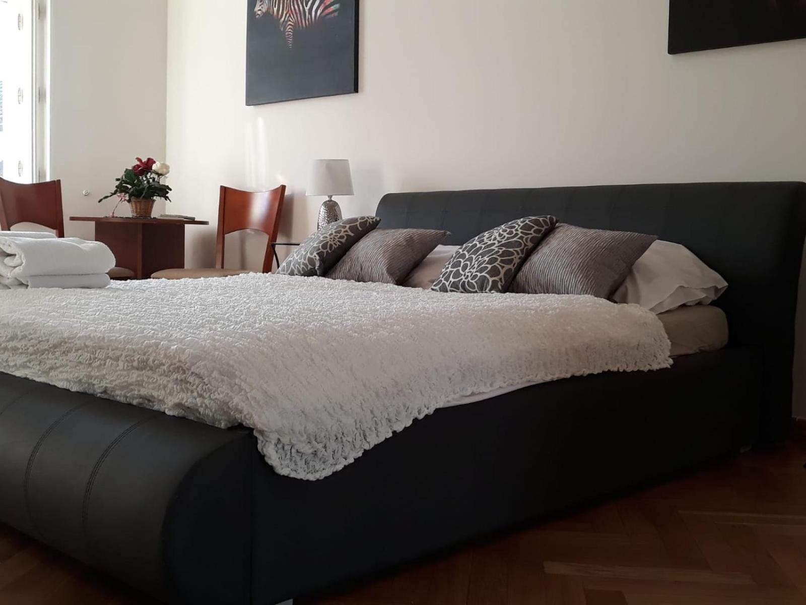 Pretty, Comfortable Apartment *