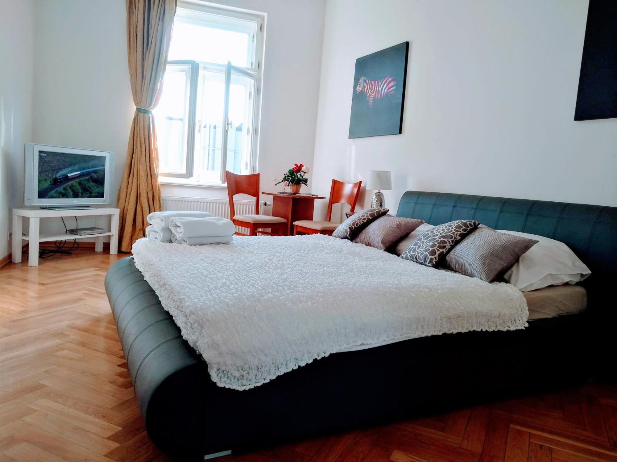 Pretty, Comfortable * Prague