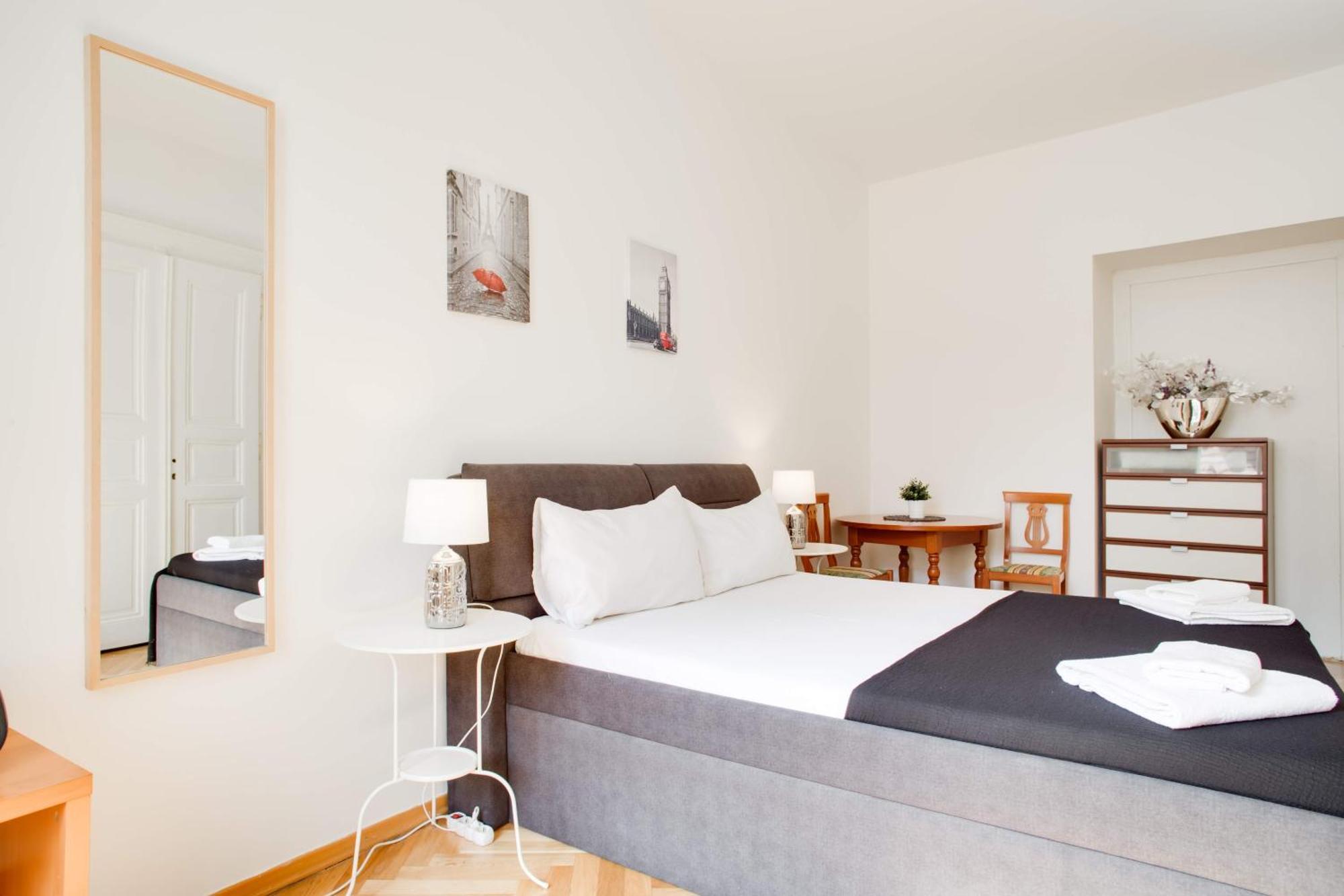 Pretty, Comfortable Apartment *